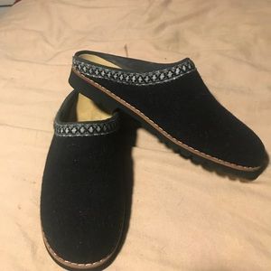 Women’s lands end clogs